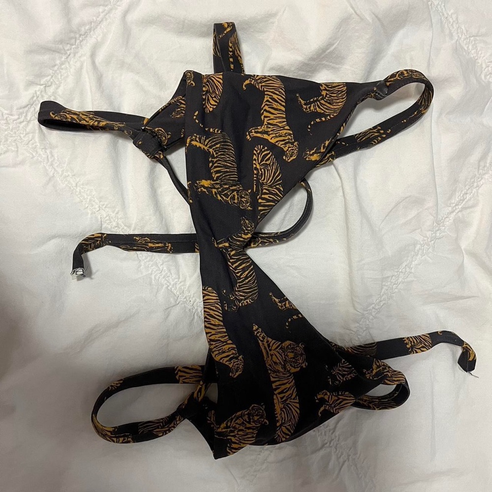 Boys and Arrow Bikini Top Frisky Print